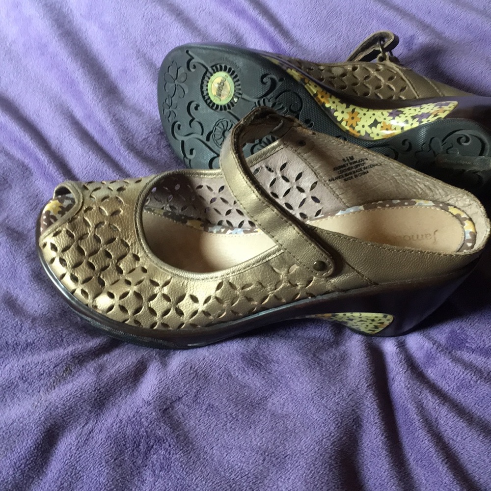 Jambu shoes